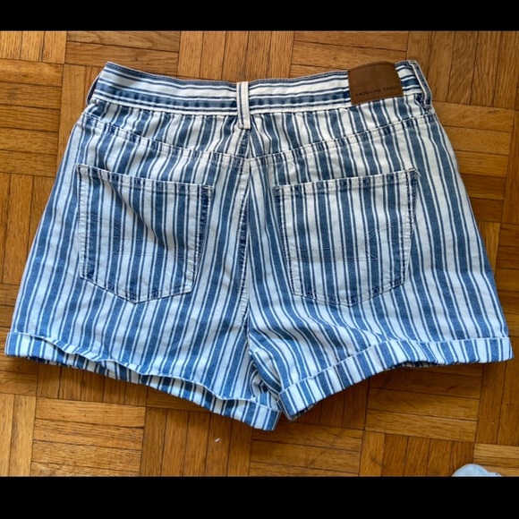 American Eagle - Striped Mom Shorts - Size 4 - Picture 2 of 5